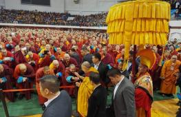 Тисячі паломників відвідали духовні вчення далай-лами у монголії