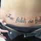 Citate, fraza në latinisht për dashurinë për një tatuazh